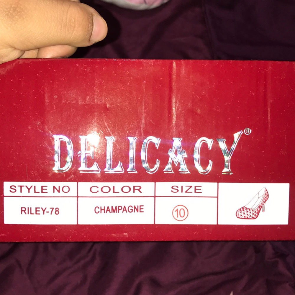 Champagne color high heels - Picture 5 of 6